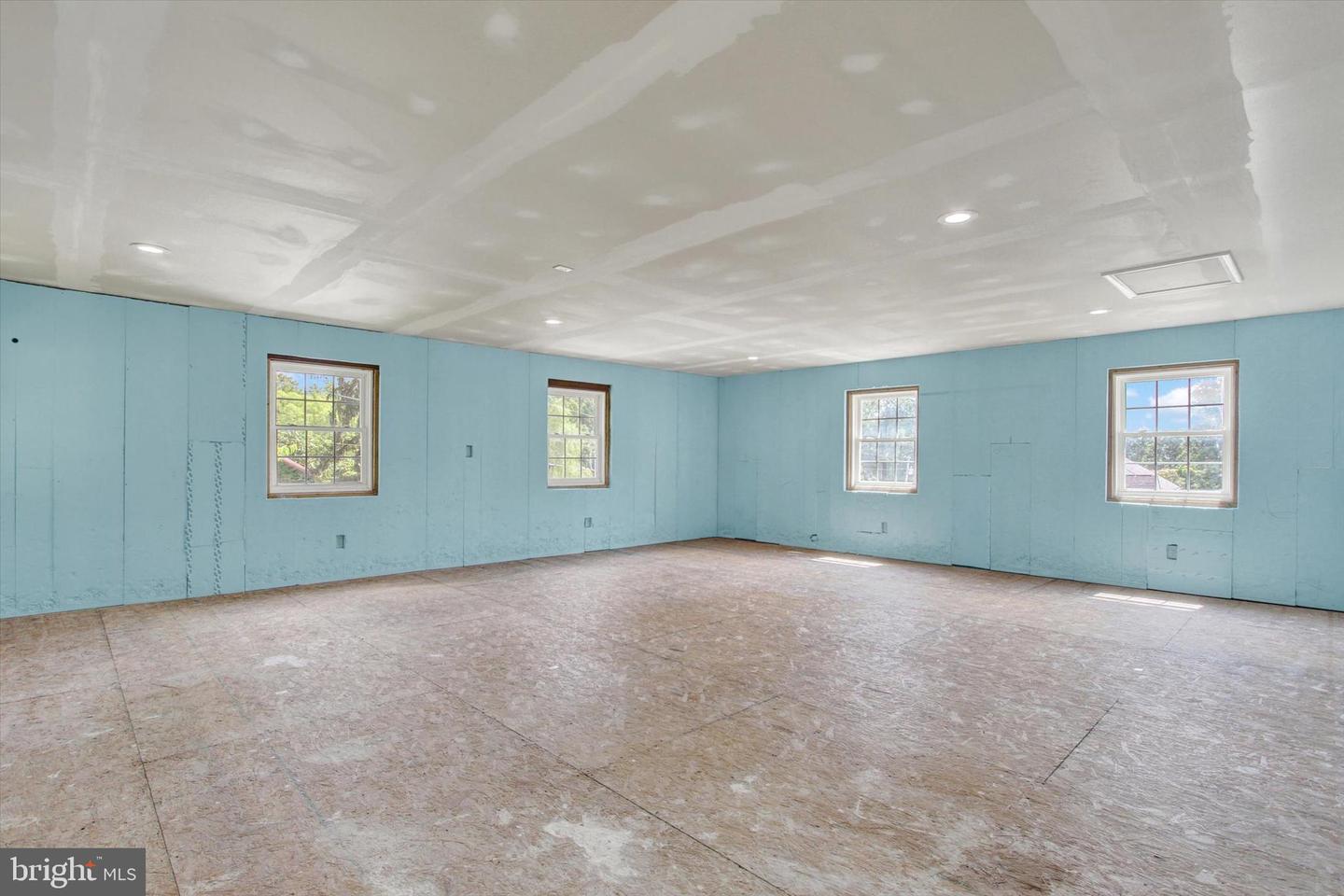 Hanover, Pennsylvania, 17331, United States, 5 Bedrooms Bedrooms, ,4 BathroomsBathrooms,Residential,For Sale,1892834