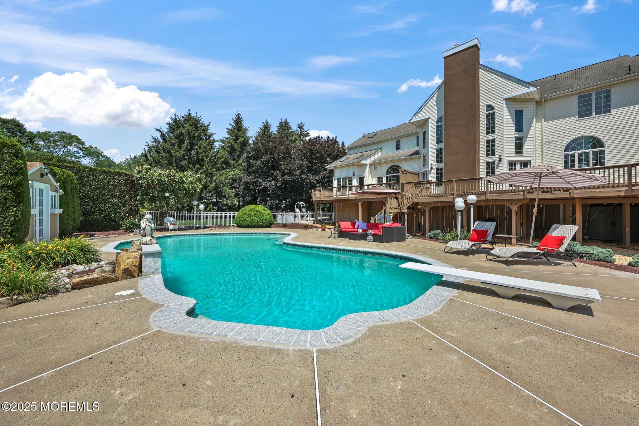 Manalapan, New Jersey, 07726, United States, 5 Bedrooms Bedrooms, ,7 BathroomsBathrooms,Residential,For Sale,1979083