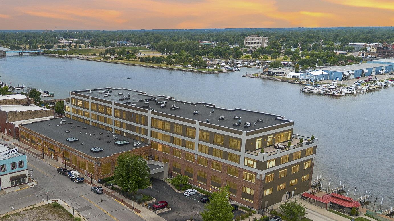 Bay City, Michigan, 48707, United States, 4 Bedrooms Bedrooms, ,5 BathroomsBathrooms,Residential,For Sale,2005481