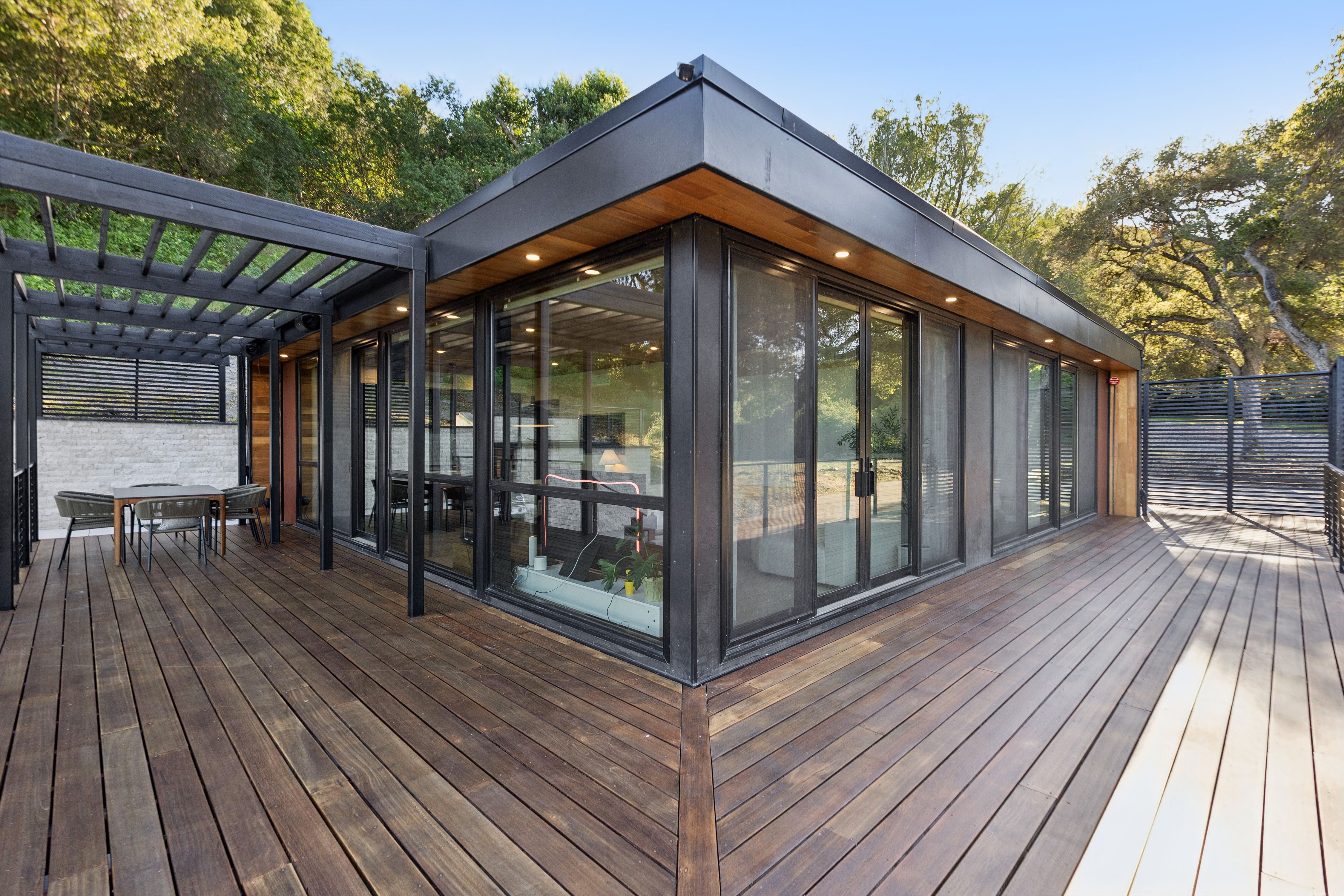  Modern Off-Grid Compound with Panoramic Valley Views - 物件實景