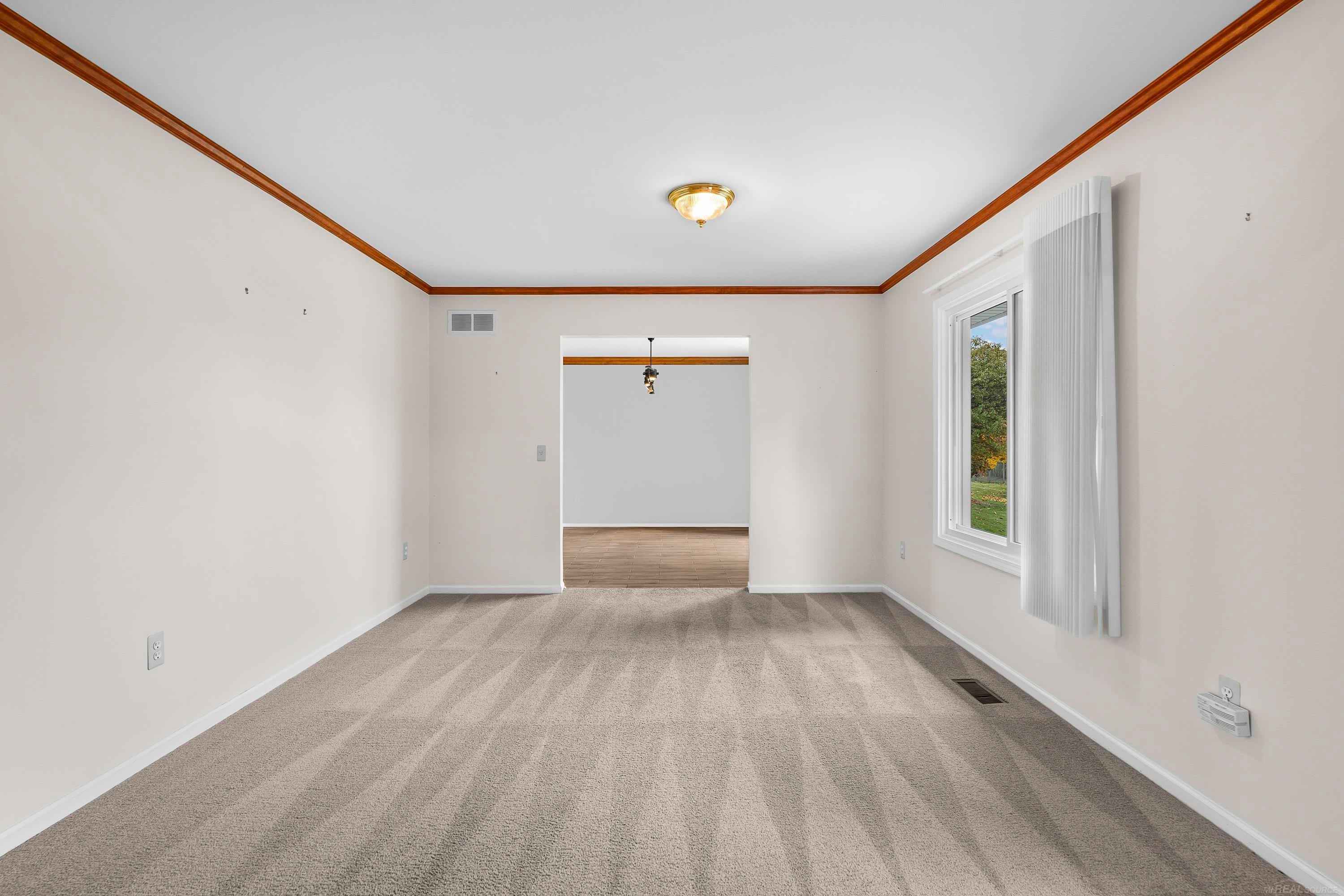 Shelby Twp, Michigan, 48315, United States, 4 Bedrooms Bedrooms, ,4 BathroomsBathrooms,Residential,For Sale,1987428