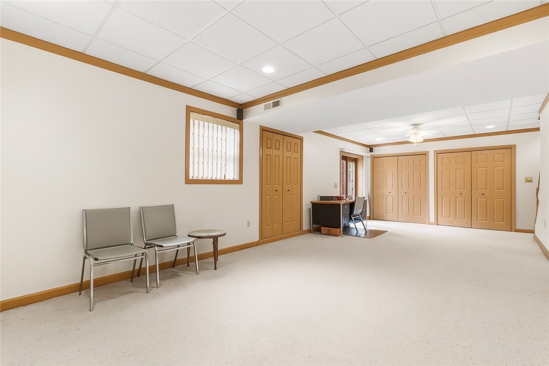 Robinson Twp, Pennsylvania, 15136, United States, 4 Bedrooms Bedrooms, ,4 BathroomsBathrooms,Residential,For Sale,1992157