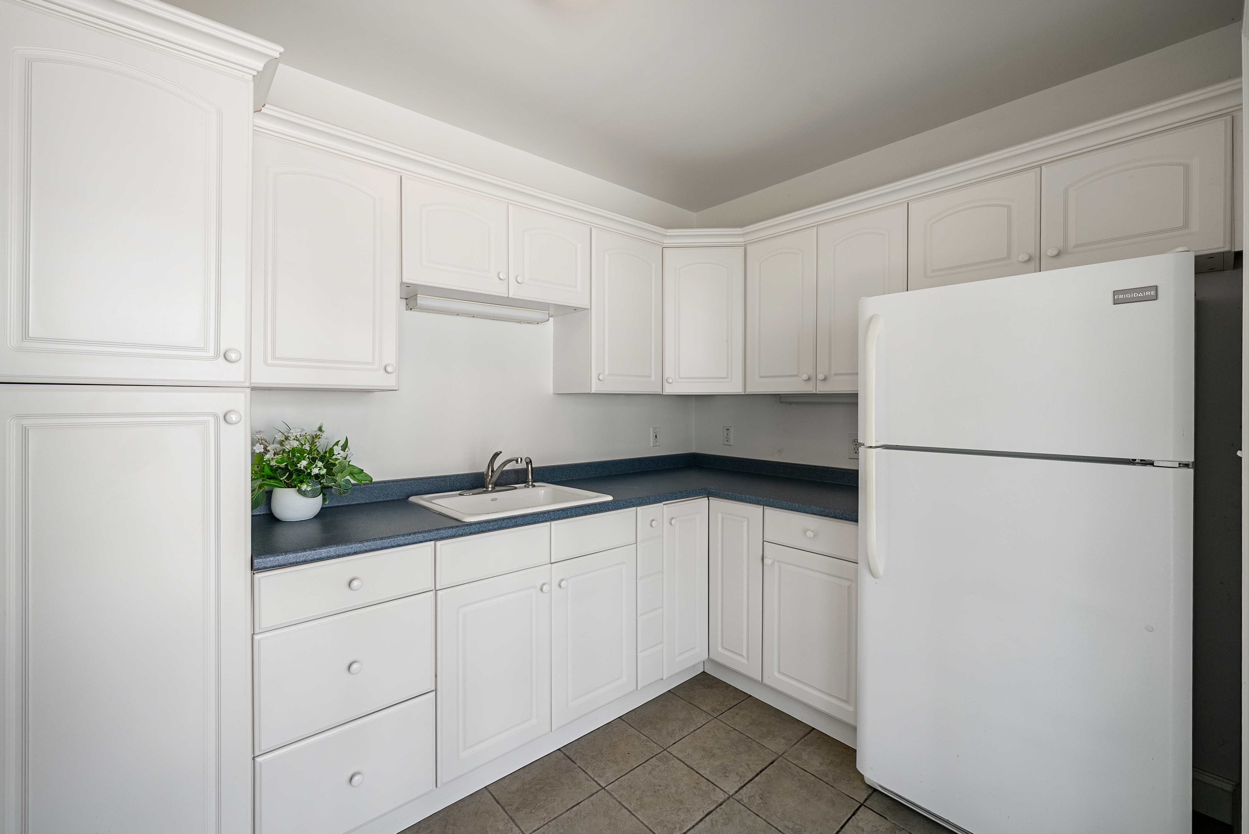  16 Foxhunt Trail, Walpole, MA, 02181 - 物件實景