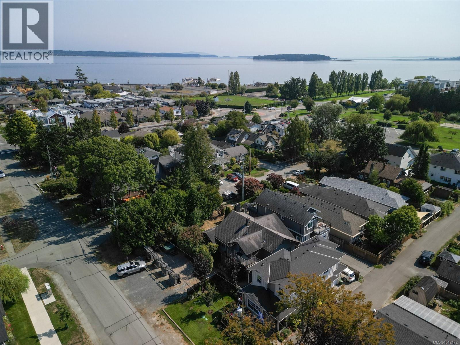 SIDNEY, British Columbia, V8L 2W2, CA, 5 Bedrooms Bedrooms, ,5 BathroomsBathrooms,Residential,For Sale,1949538