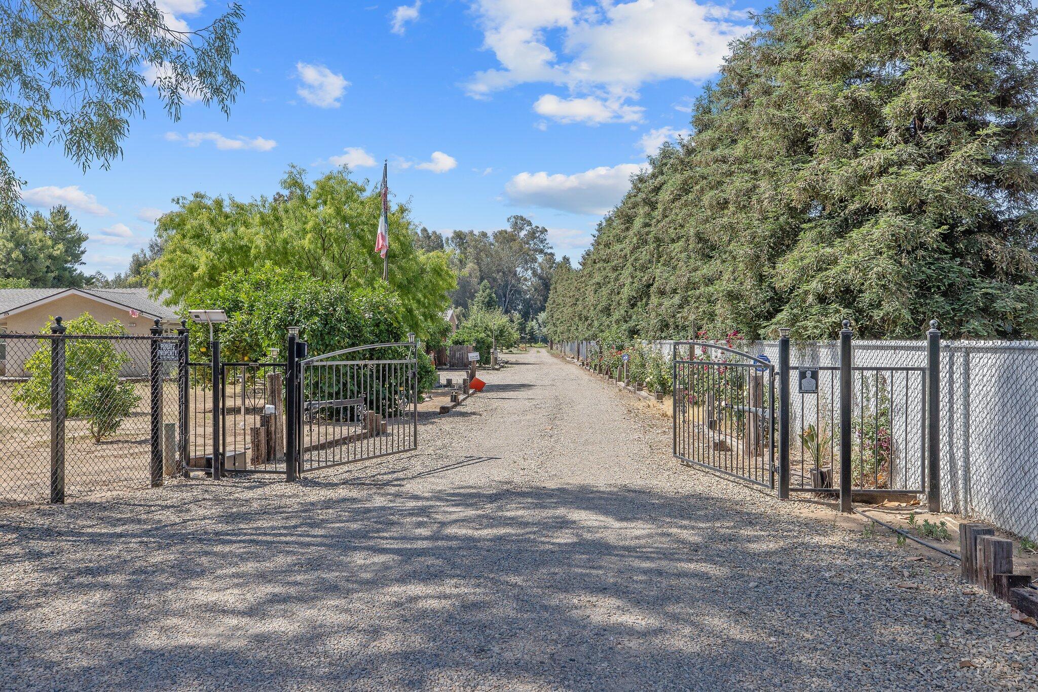Fresno, California, 93737, United States, 4 Bedrooms Bedrooms, ,3 BathroomsBathrooms,Residential,For Sale,1839488