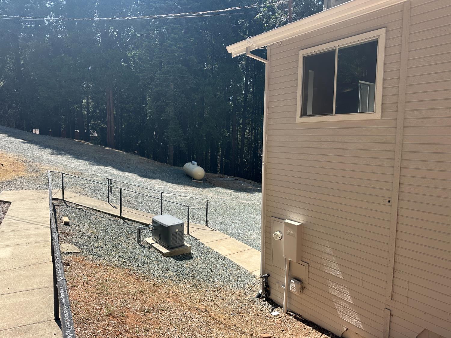 Pollock Pines, California, 95726, United States, 3 Bedrooms Bedrooms, ,3 BathroomsBathrooms,Residential,For Sale,1976360