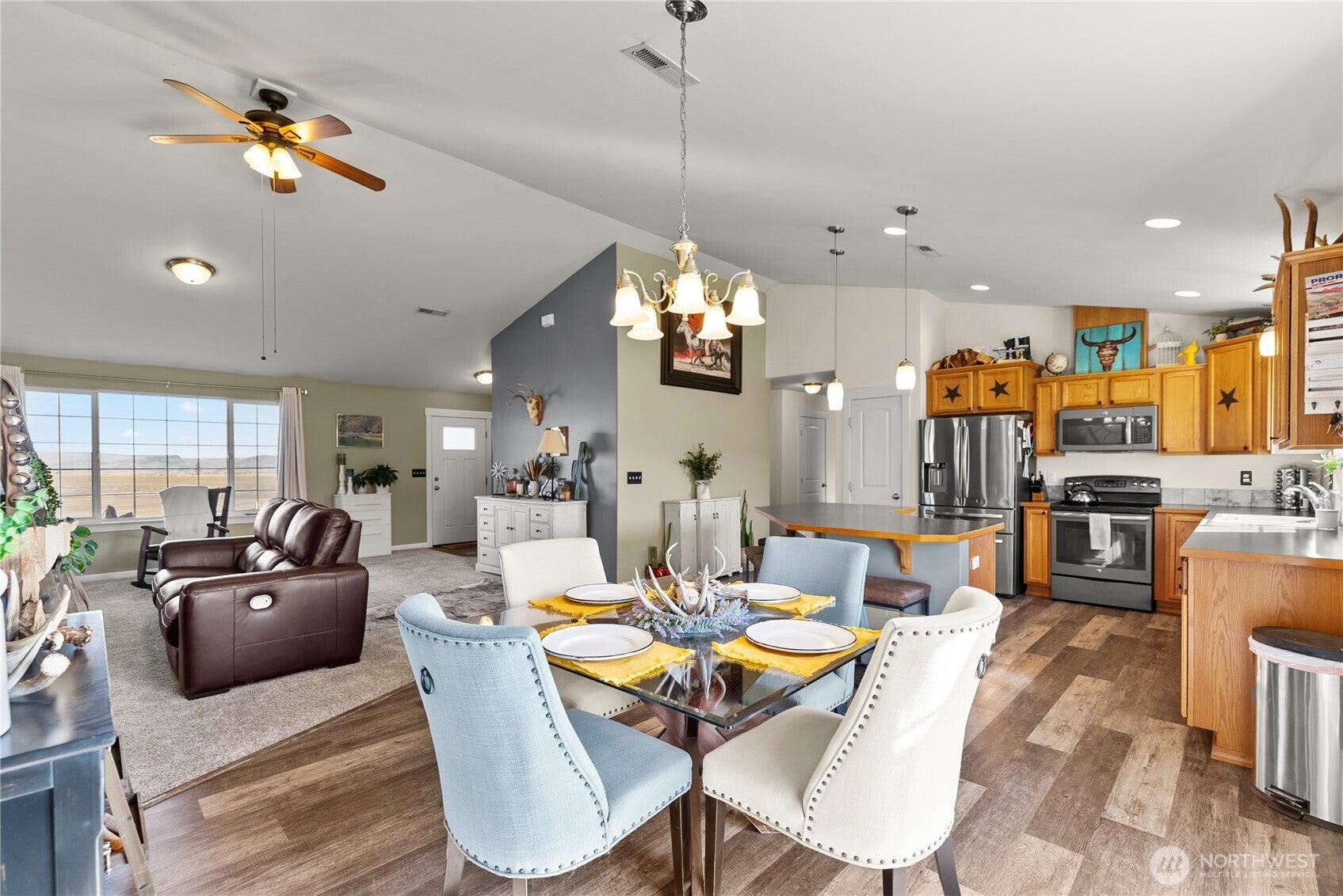 Malott, Washington, 98829, United States, 3 Bedrooms Bedrooms, ,1 BathroomBathrooms,Residential,For Sale,1989338