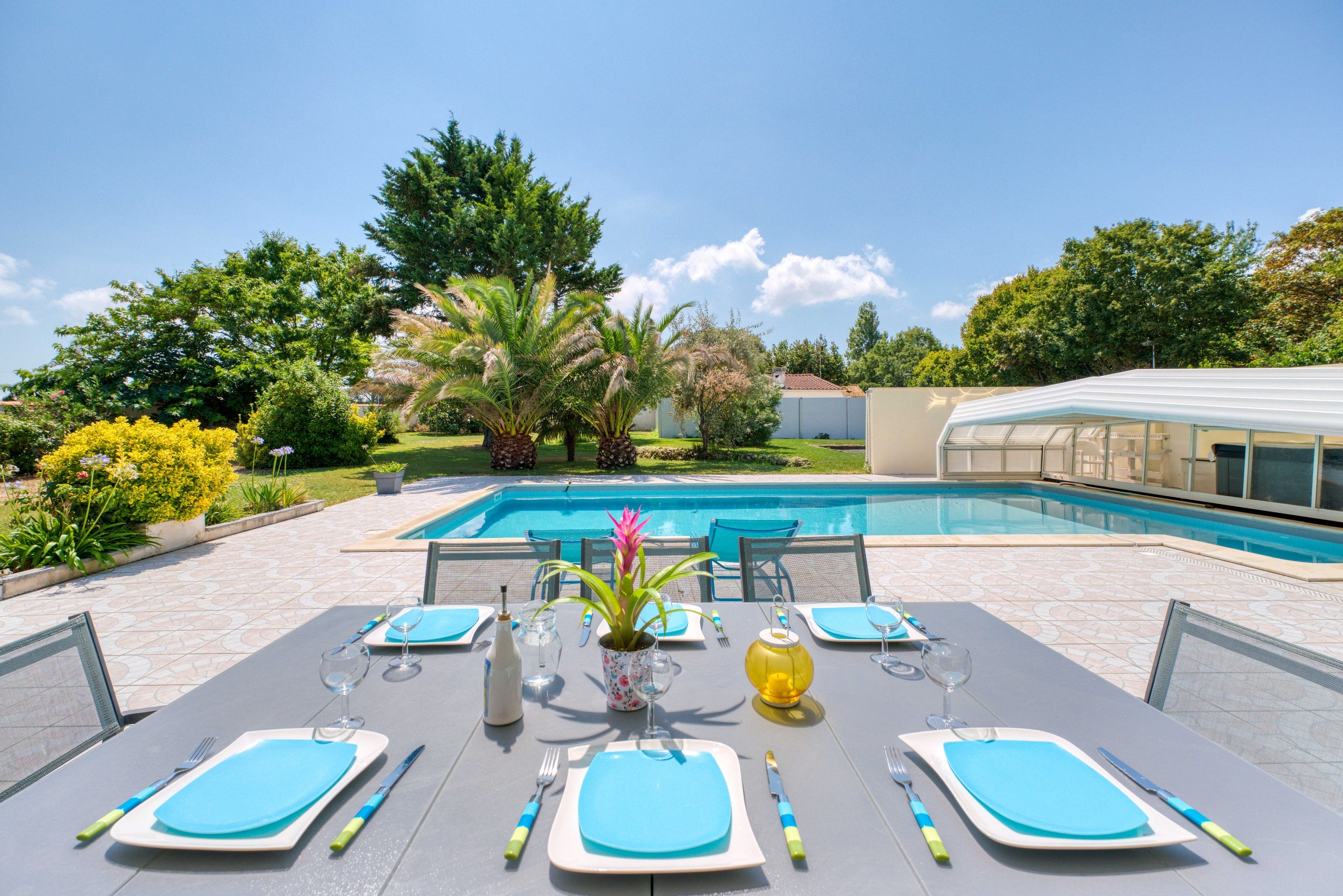  Spacious Family Home with Pool, Large Private Grounds and Independent Guest Cot… - 物件實景