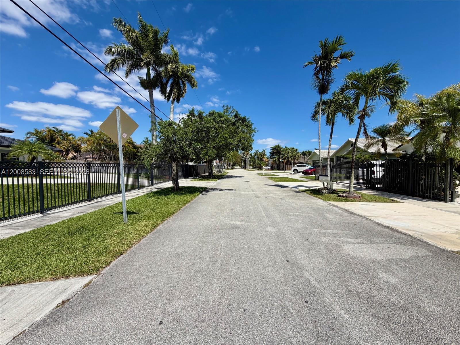 Miami, Florida, 33175, United States, 5 Bedrooms Bedrooms, ,3 BathroomsBathrooms,Residential,For Sale,2040426