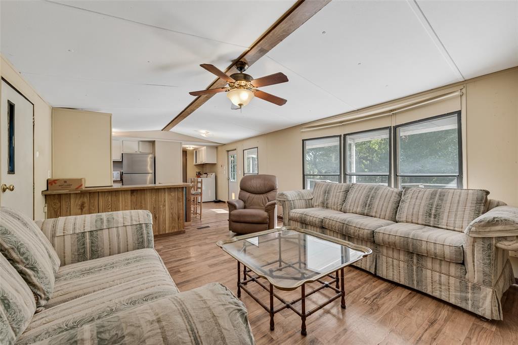 Maypearl, Texas, 76064, United States, 5 Bedrooms Bedrooms, ,3 BathroomsBathrooms,Residential,For Sale,1979588