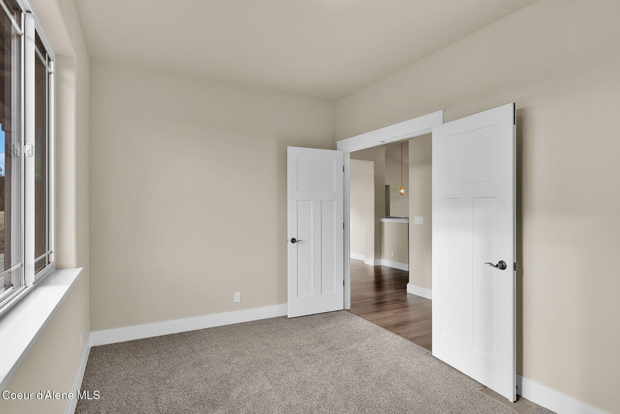 Rathdrum, Idaho, 83858, United States, 6 Bedrooms Bedrooms, ,1 BathroomBathrooms,Residential,For Sale,1989161