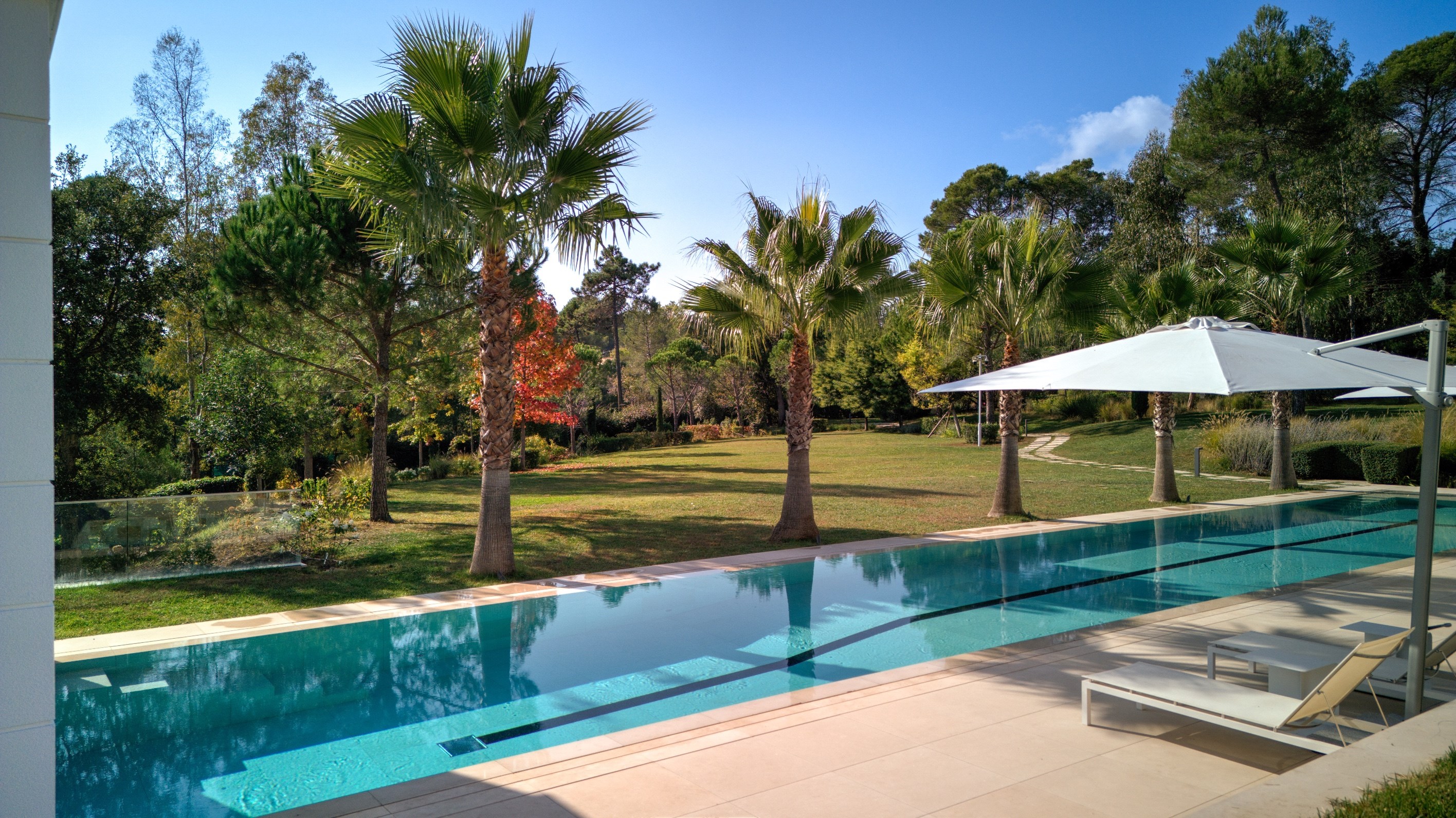  Contemporary luxury villa with guest house, wellness area and pool for sale in … - 物件實景