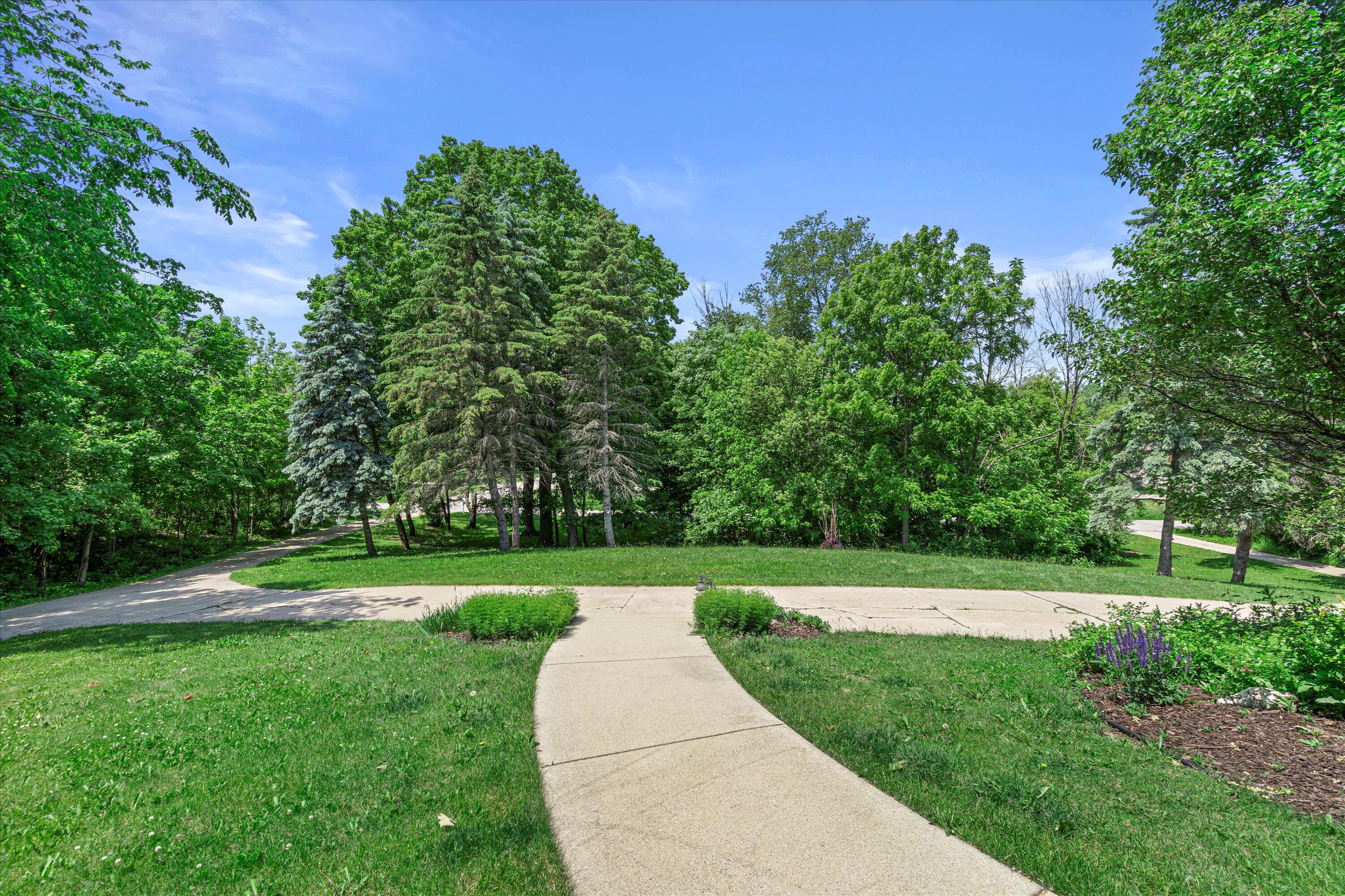 Lisbon, Wisconsin, 53089, United States, 4 Bedrooms Bedrooms, ,5 BathroomsBathrooms,Residential,For Sale,1868566