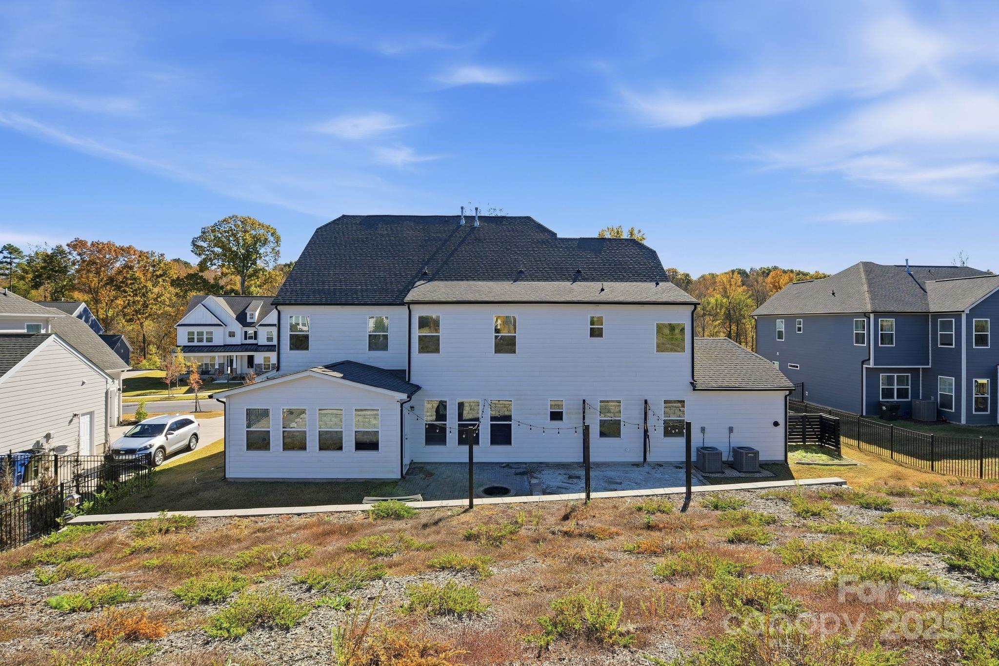 Huntersville, North Carolina, 28078, United States, 6 Bedrooms Bedrooms, ,5 BathroomsBathrooms,Residential,For Sale,1988370