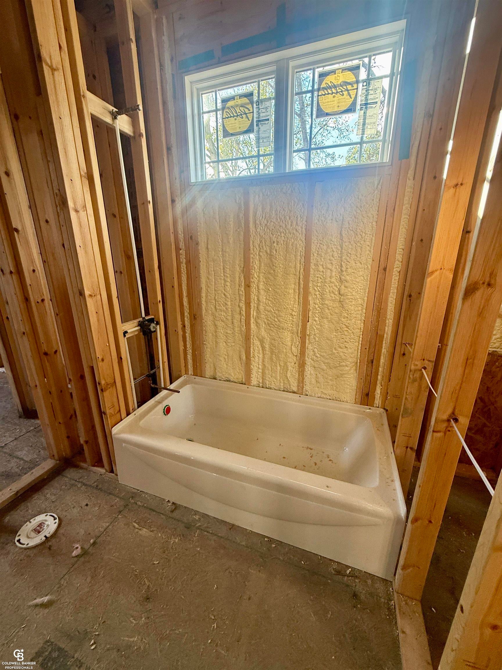 Saint Clair, Michigan, 48079, United States, 5 Bedrooms Bedrooms, ,3 BathroomsBathrooms,Residential,For Sale,1868315