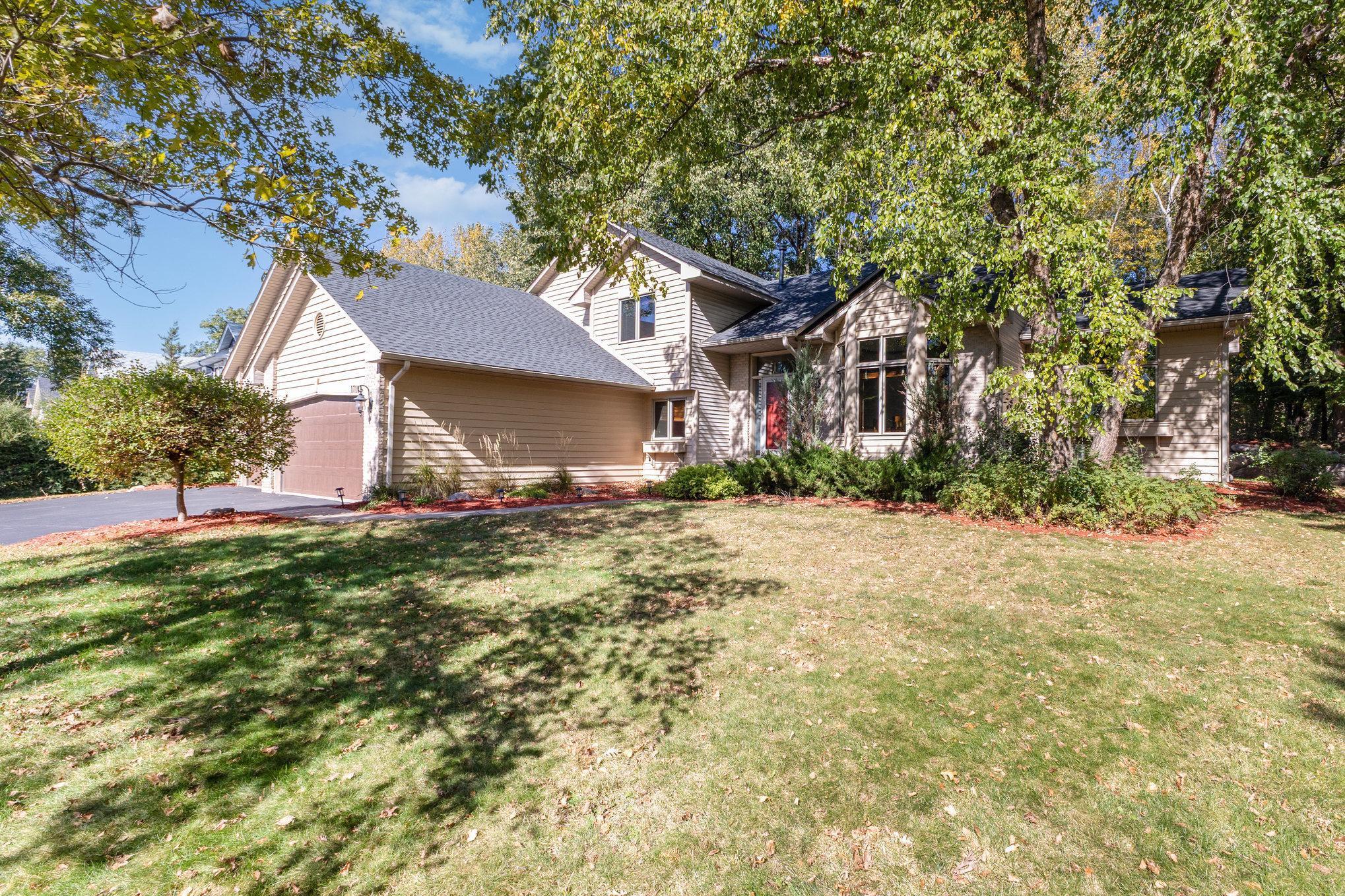 Lakeville, Minnesota, 55044, United States, 4 Bedrooms Bedrooms, ,3 BathroomsBathrooms,Residential,For Sale,1963667