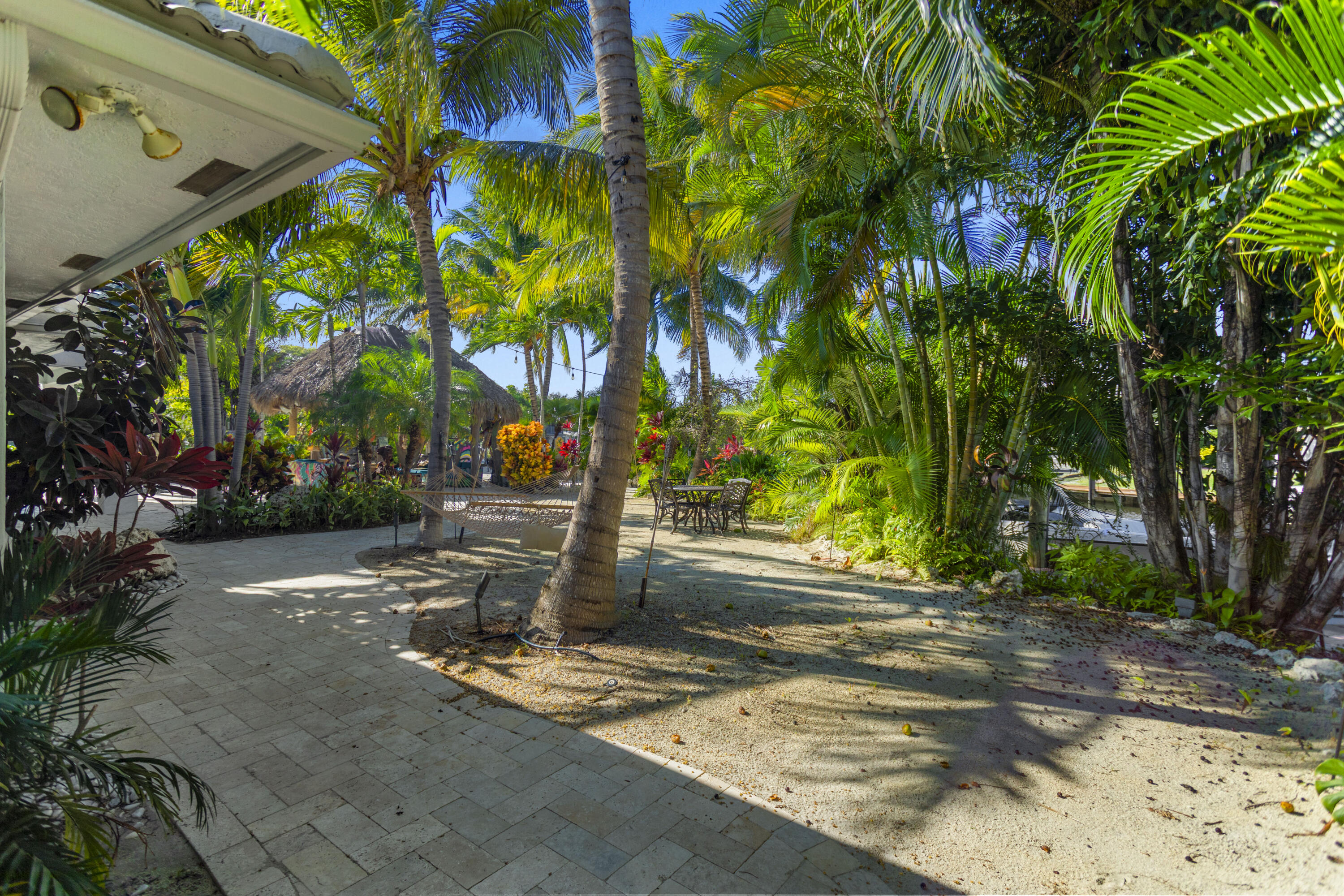 Lighthouse Point, Florida, 33064, United States, 4 Bedrooms Bedrooms, ,4 BathroomsBathrooms,Residential,For Sale,1992146