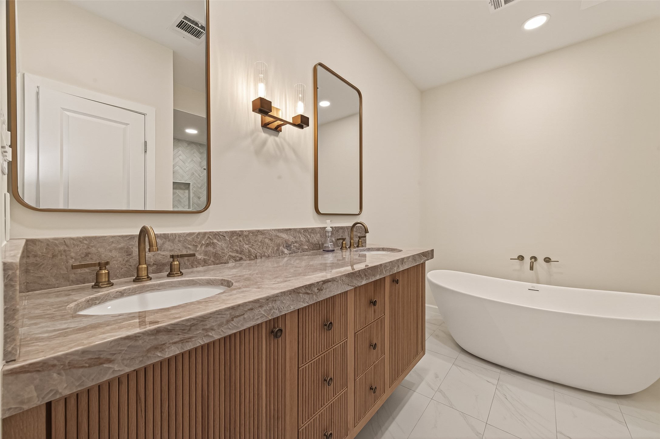  11711 Memorial Drive #659 - 物件實景