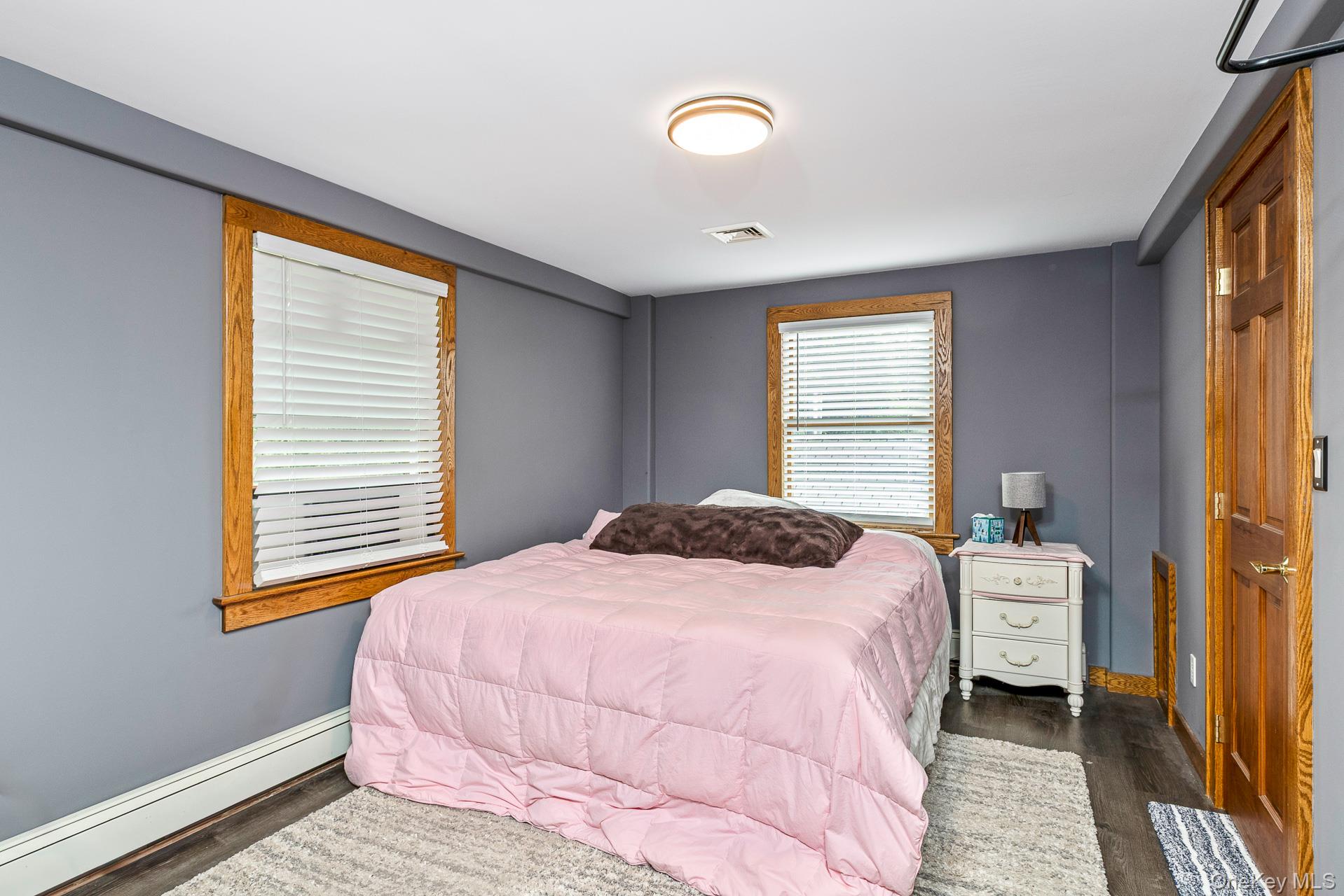 Manorville, New York, 11949, United States, 4 Bedrooms Bedrooms, ,2 BathroomsBathrooms,Residential,For Sale,1917125