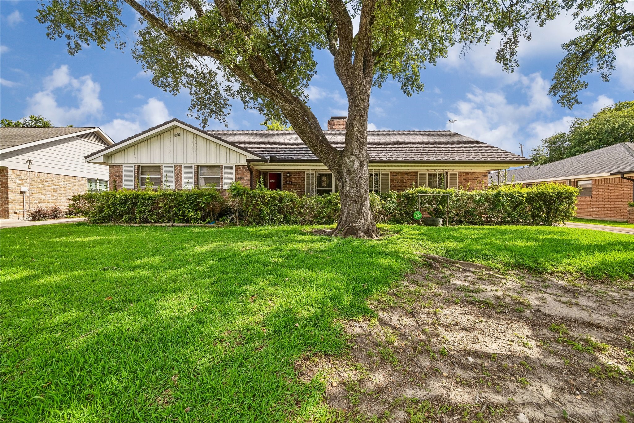  3715 Woodvalley Drive - 物件實景