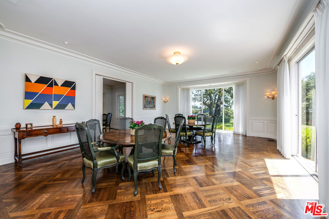 Los Angeles, California, 90077, United States, 7 Bedrooms Bedrooms, ,6 BathroomsBathrooms,Residential,For Sale,1819954