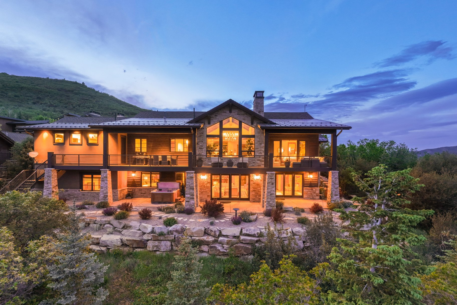  Luxury Custom Home in the Coveted Woods of Parleys Lane - 物件實景