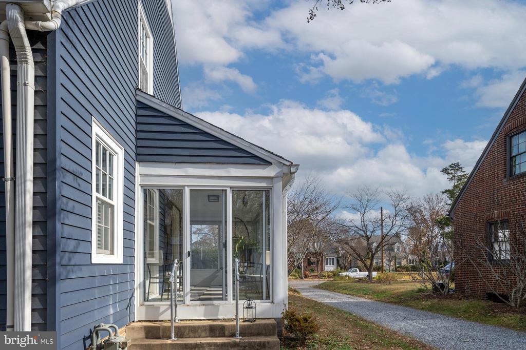 Fredericksburg, Virginia, 22401, United States, 3 Bedrooms Bedrooms, ,3 BathroomsBathrooms,Residential,For Sale,1993383