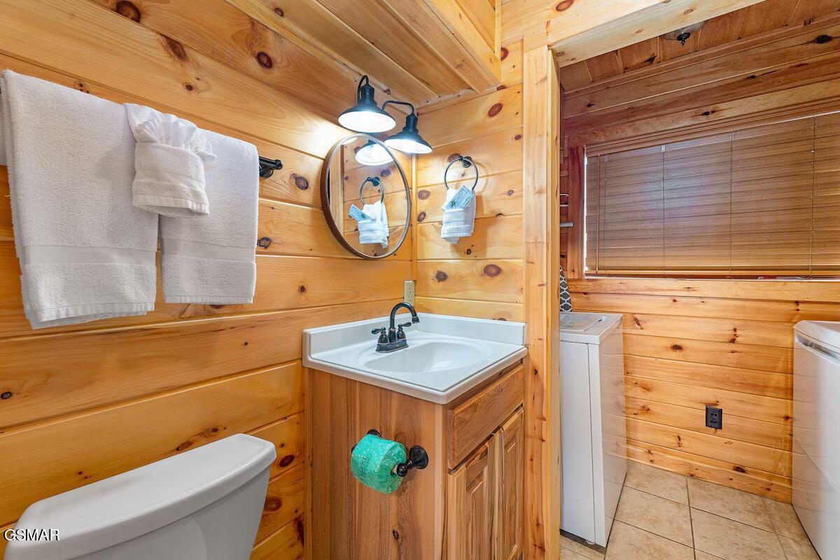 Gatlinburg, Tennessee, 37738, United States, 5 Bedrooms Bedrooms, ,4 BathroomsBathrooms,Residential,For Sale,2023747