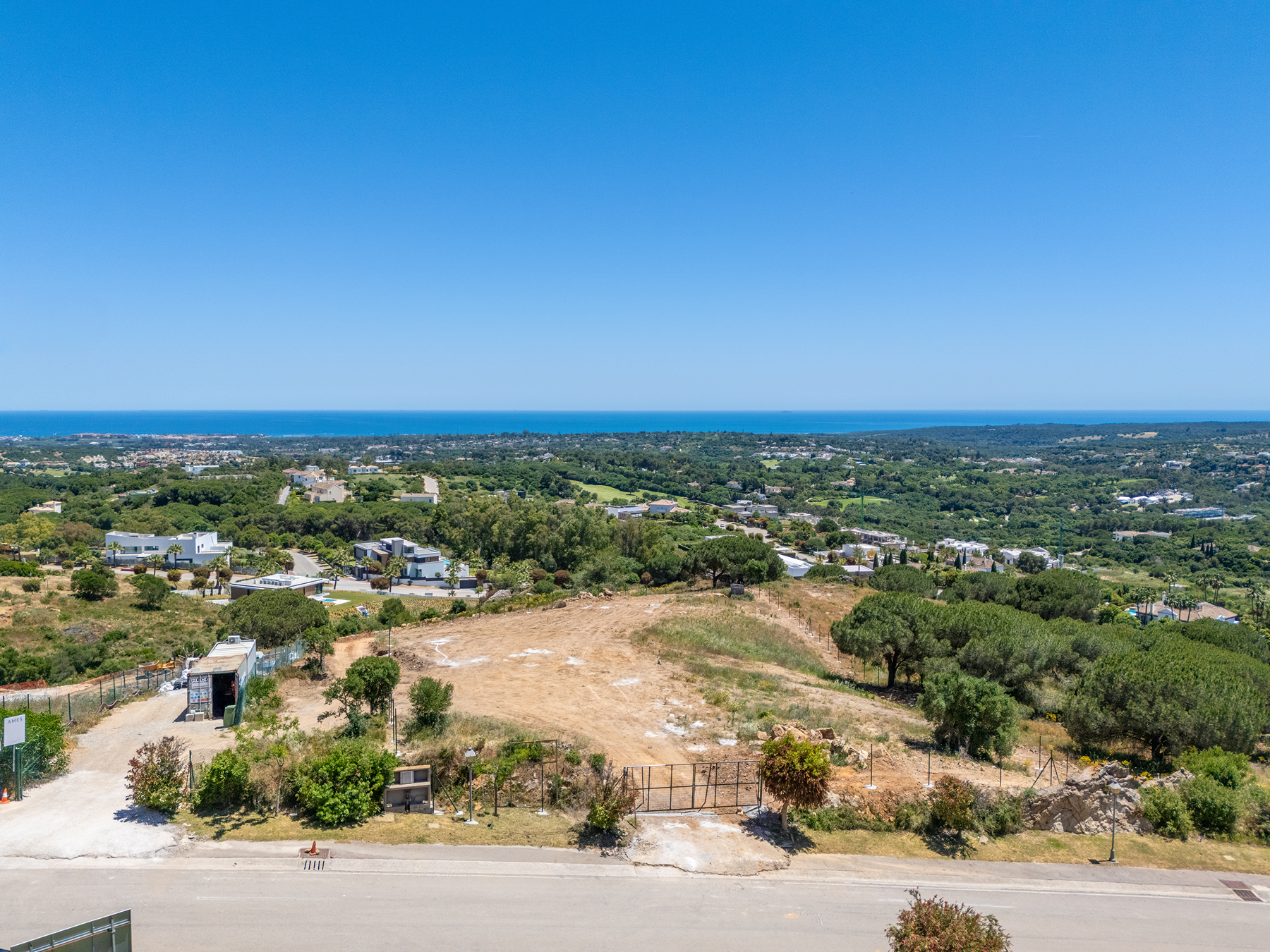  Elevated plot with open sea views in La Reserva de Sotogrande - 物件實景