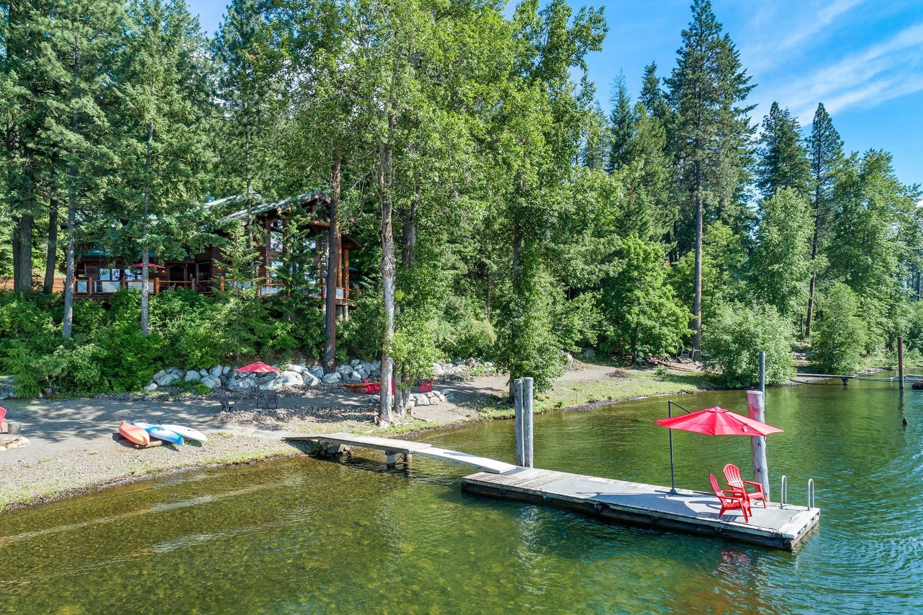 Spectacular Timber Framed Lakefront Living - 物件實景