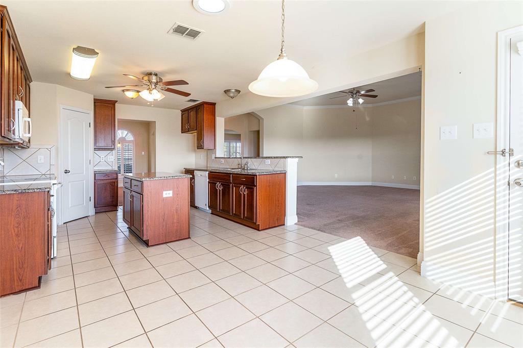 St. Paul, Texas, 75098, United States, 4 Bedrooms Bedrooms, ,2 BathroomsBathrooms,Residential,For Sale,1993220