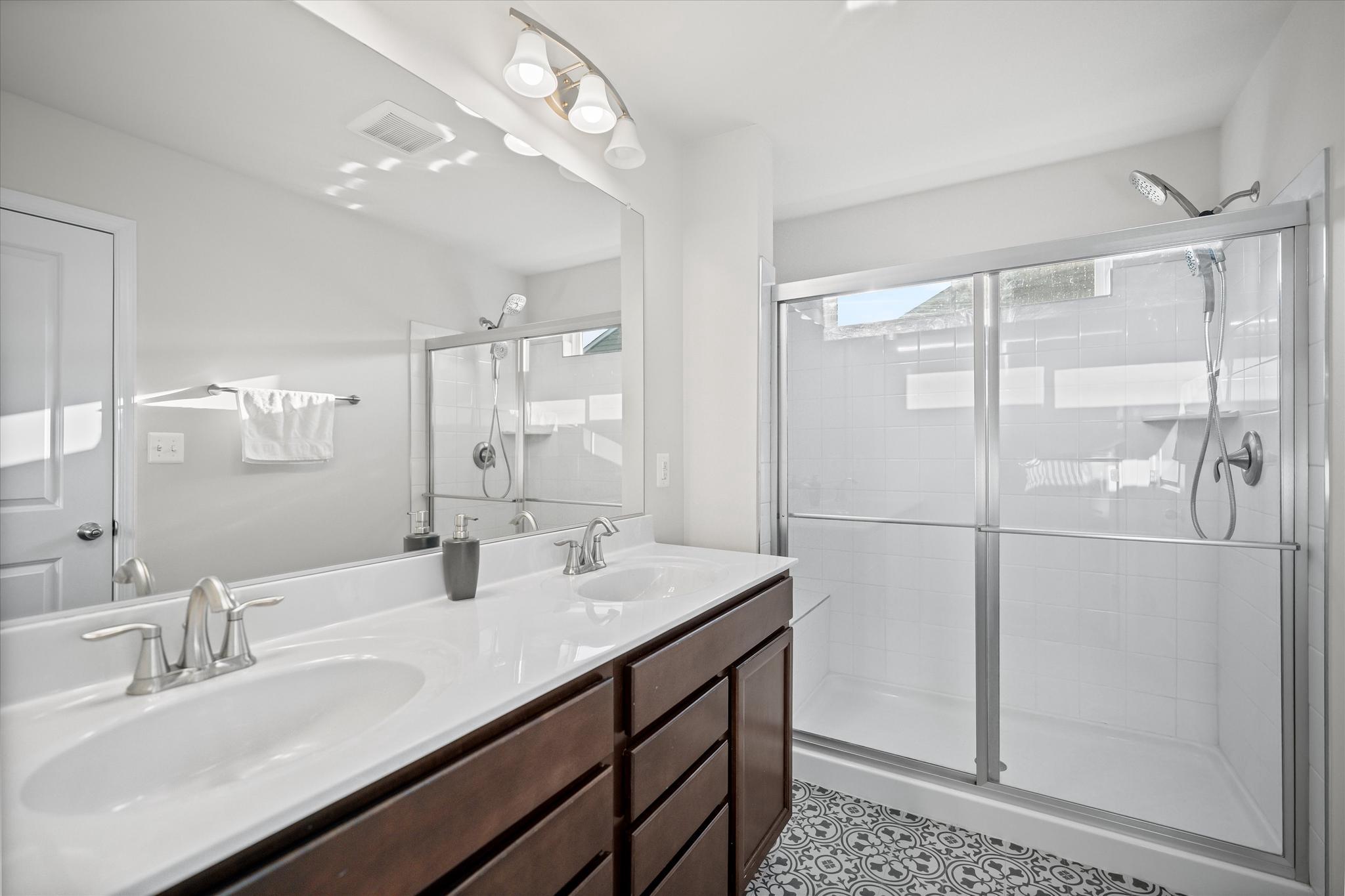  18218 Summit Pointe Drive, Triangle, VA, 22172 - 物件實景