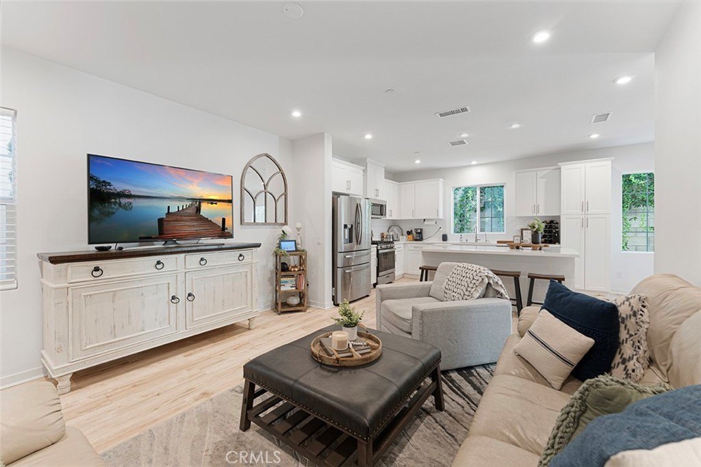 Fontana, California, 92336, United States, 3 Bedrooms Bedrooms, ,3 BathroomsBathrooms,Residential,For Sale,1928746