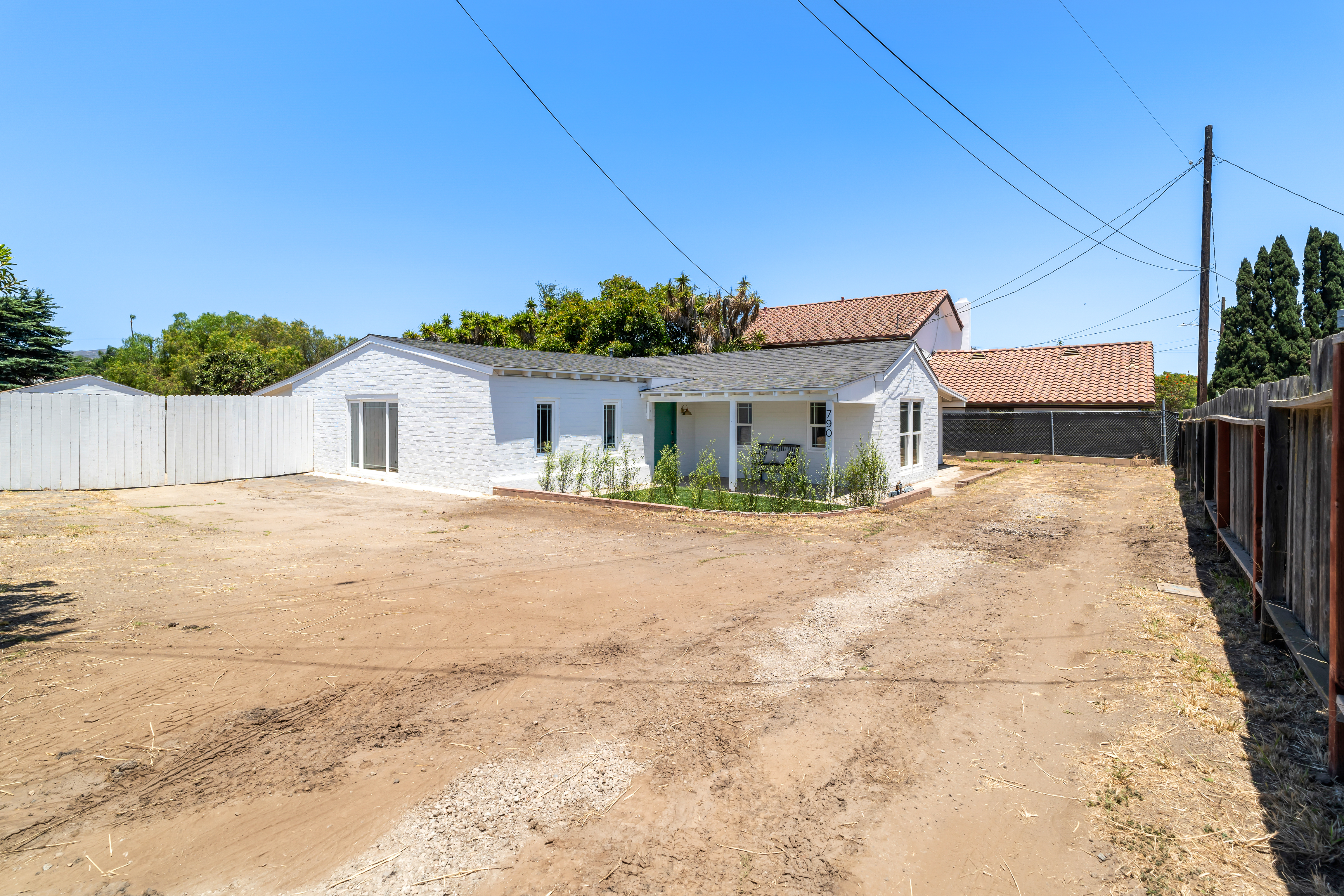  790 South Saticoy Avenue, Ventura, CA 93004 - 物件實景