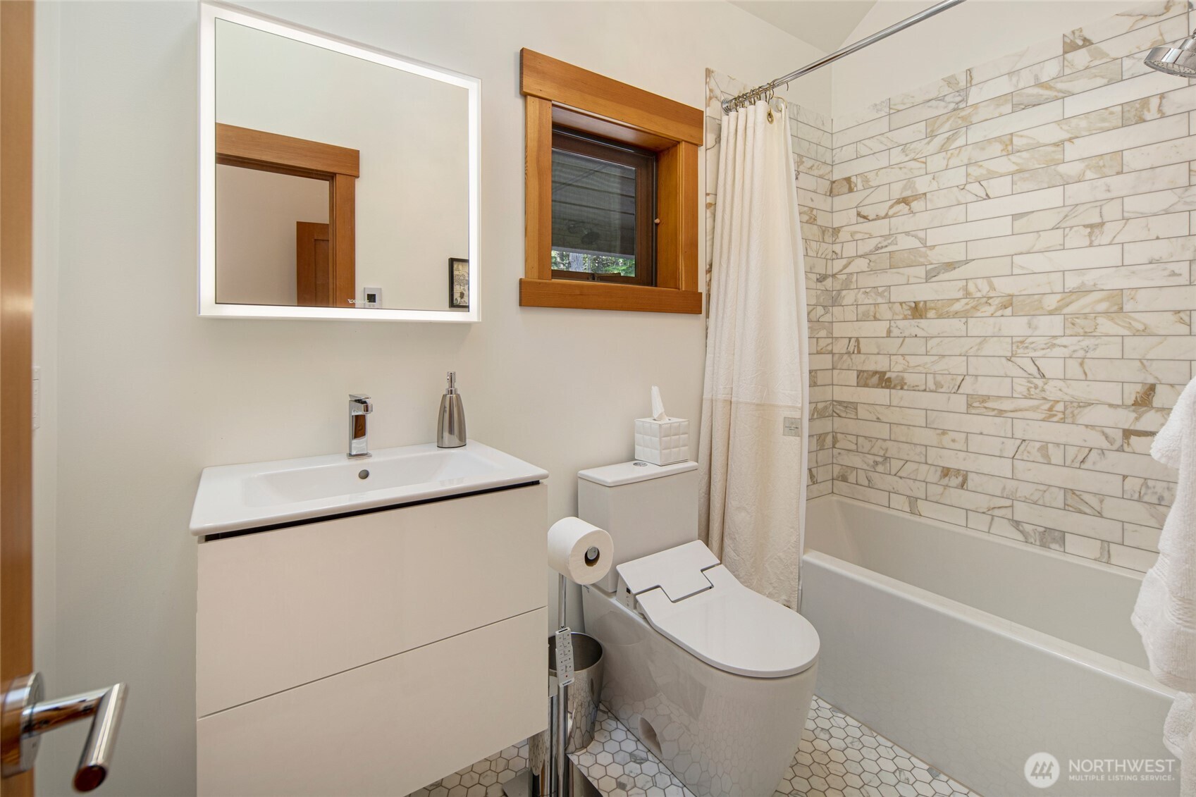 Friday Harbor, Washington, 98250, United States, 2 Bedrooms Bedrooms, ,2 BathroomsBathrooms,Residential,For Sale,1850093