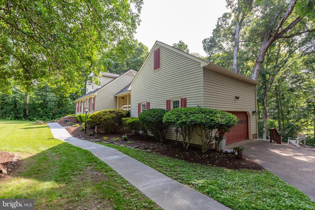 Fredericksburg, Virginia, 22407, United States, 4 Bedrooms Bedrooms, ,4 BathroomsBathrooms,Residential,For Sale,1849962