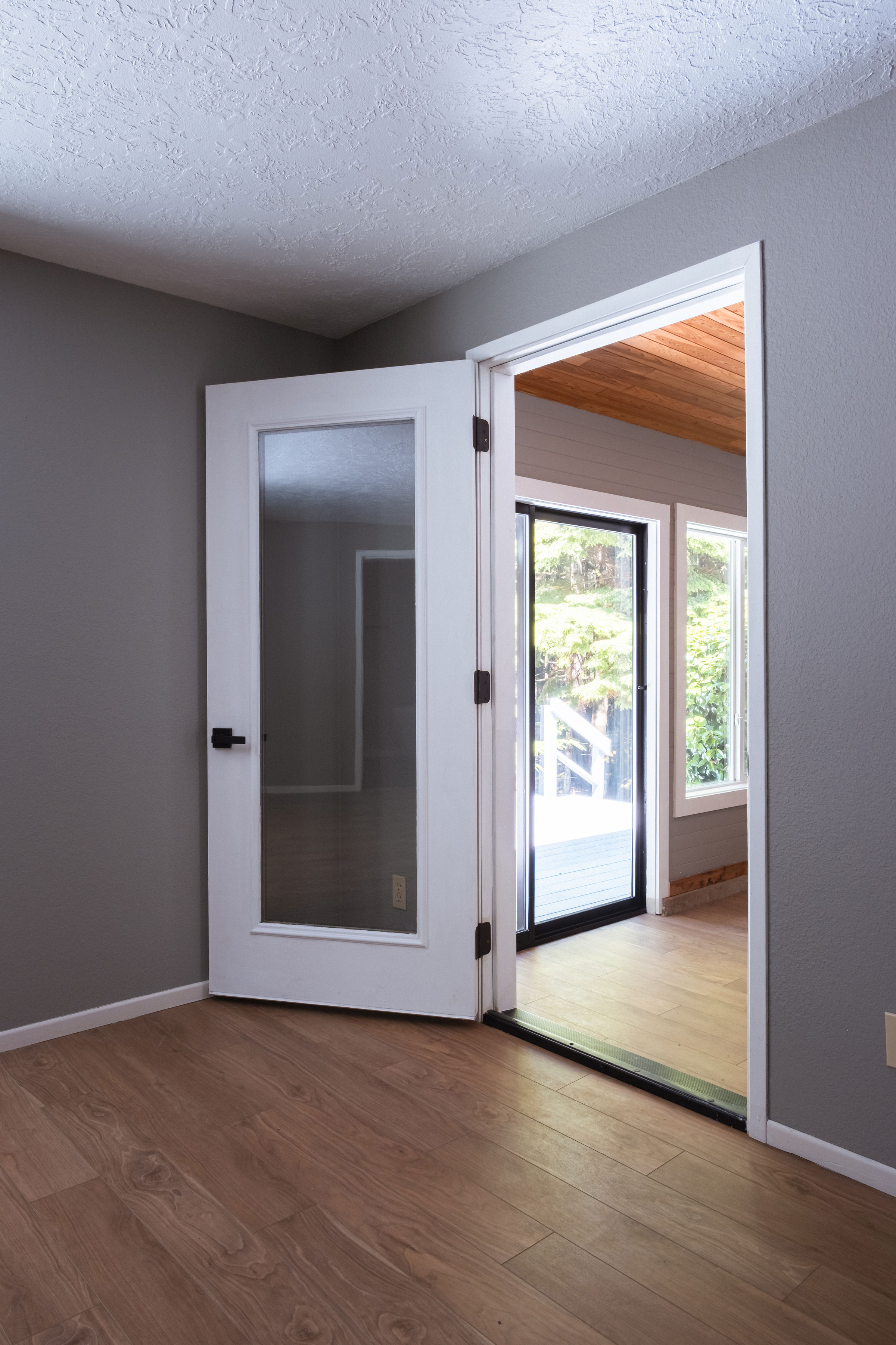 Lincoln City, Oregon, 97367, United States, 3 Bedrooms Bedrooms, ,2 BathroomsBathrooms,Residential,For Sale,1976632