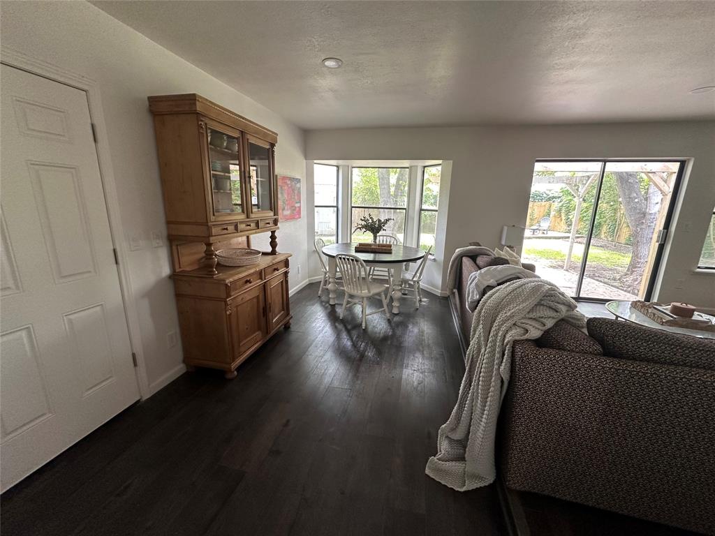 Fort Worth, Texas, 76107, United States, 3 Bedrooms Bedrooms, ,2 BathroomsBathrooms,Residential,For Sale,1915443
