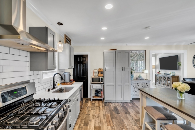 Roselle Park Boro, New Jersey, 07204, United States, 4 Bedrooms Bedrooms, ,1 BathroomBathrooms,Residential,For Sale,1987650