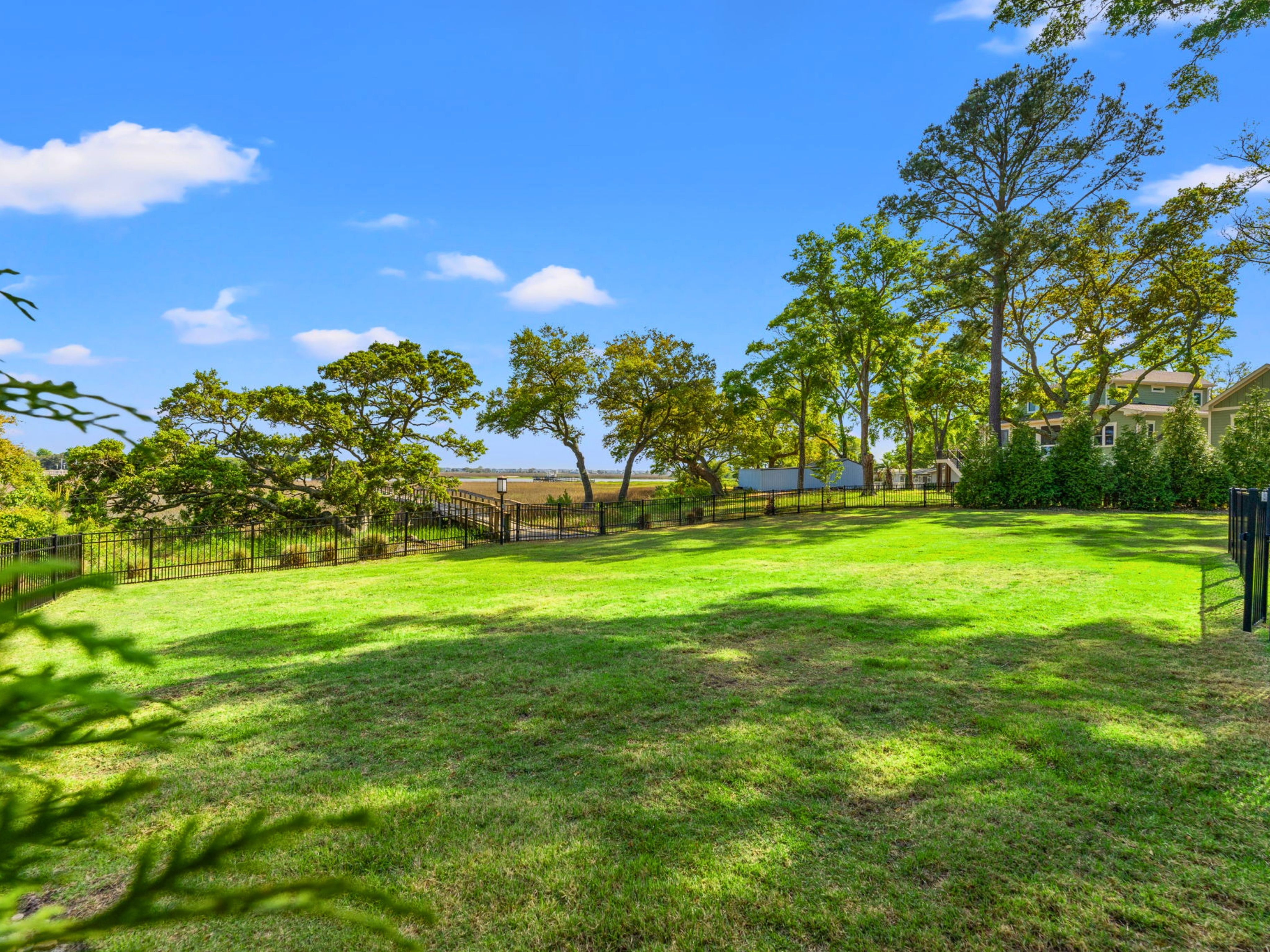  404 Shoreline Drive East, Sunset Beach, NC 28468 - 物件實景
