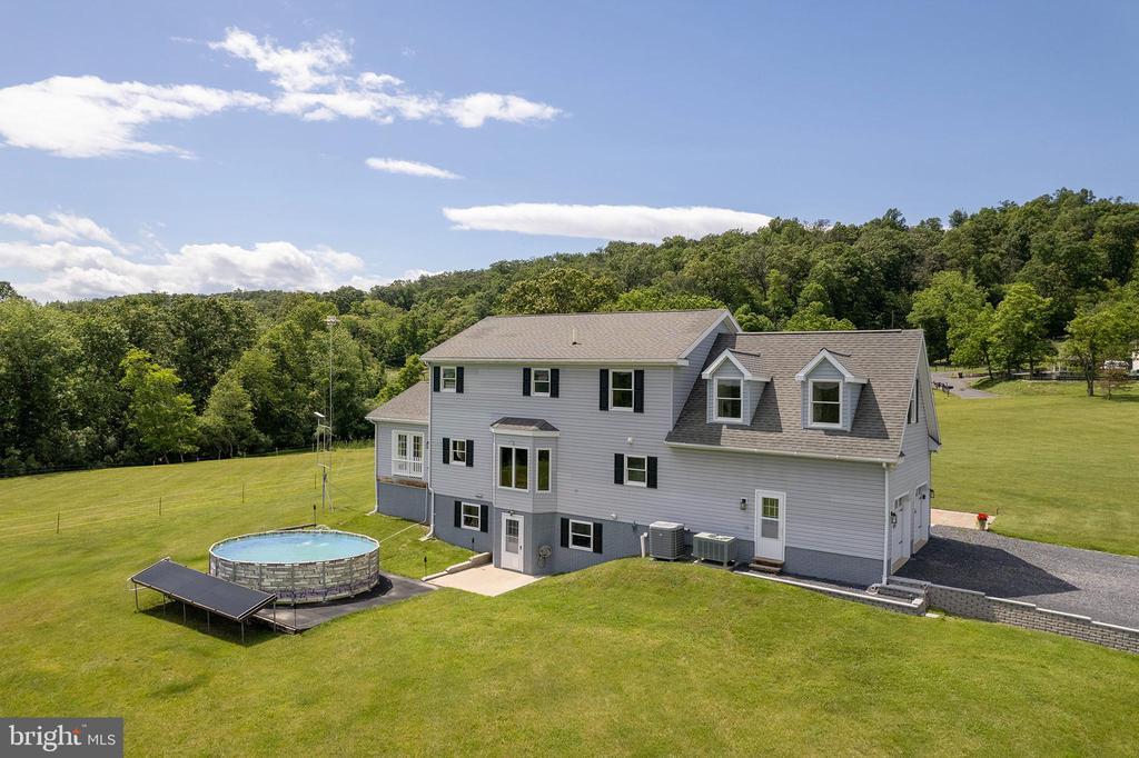 Winchester, Virginia, 22603, United States, 4 Bedrooms Bedrooms, ,3 BathroomsBathrooms,Residential,For Sale,1838915