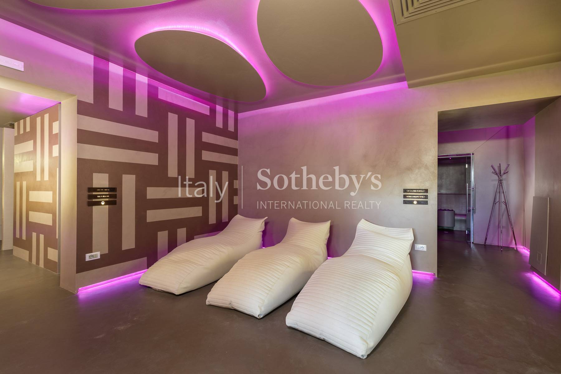  Luxury Wine Estate with Winery & Resort in Tuscany - 物件實景