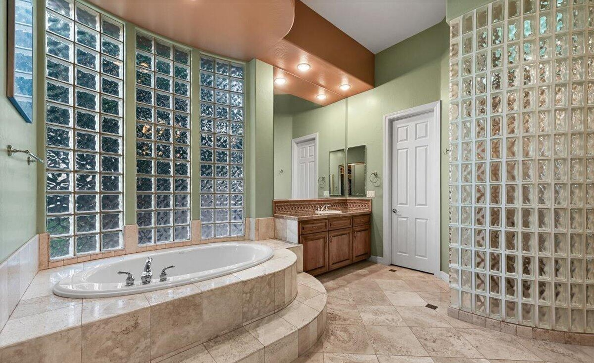  7696 E Moura Dr  Scottsdale, AZ - 物件實景
