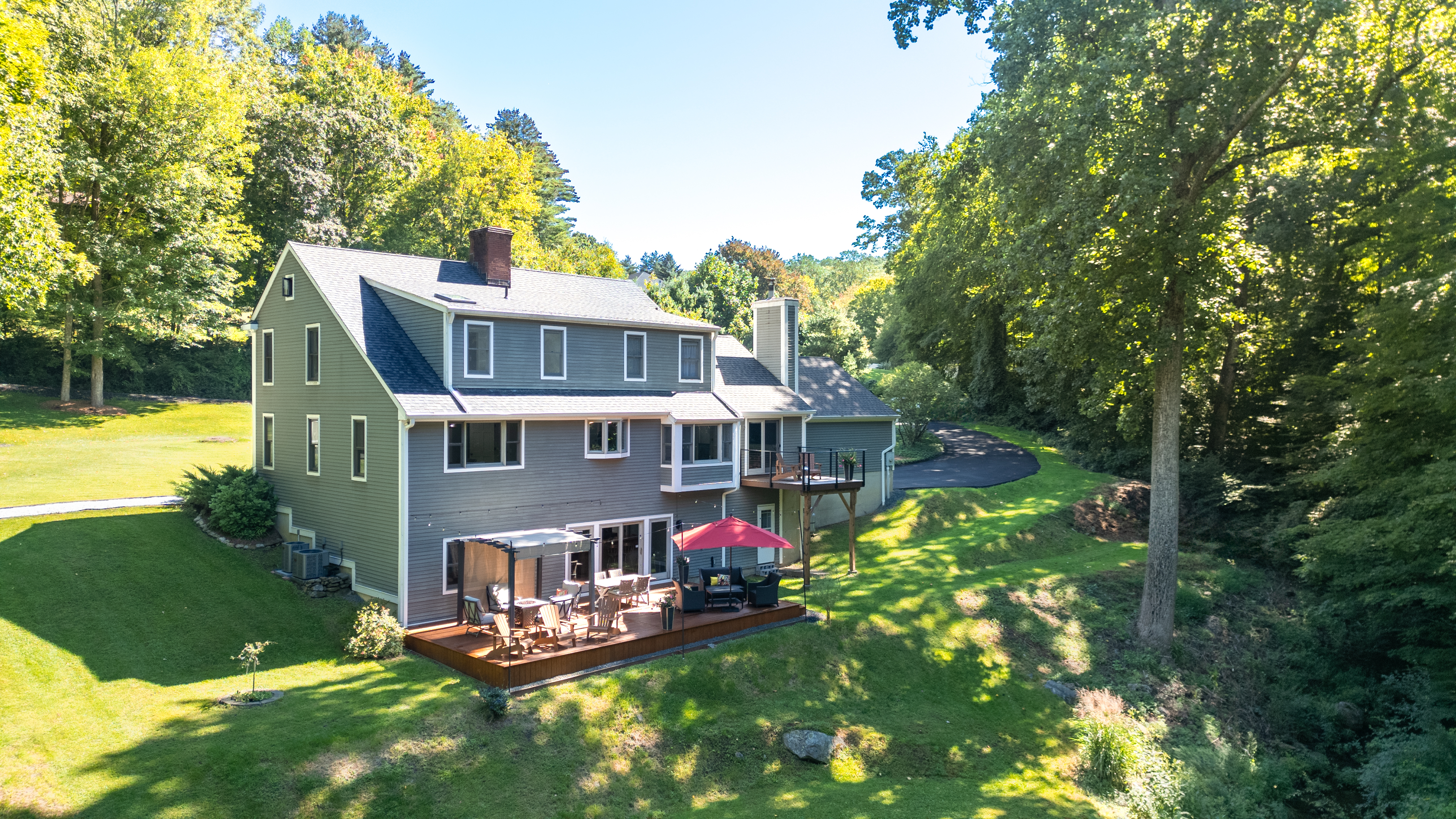  Modern Luxury Meets Serene Woodland Living - 物件實景