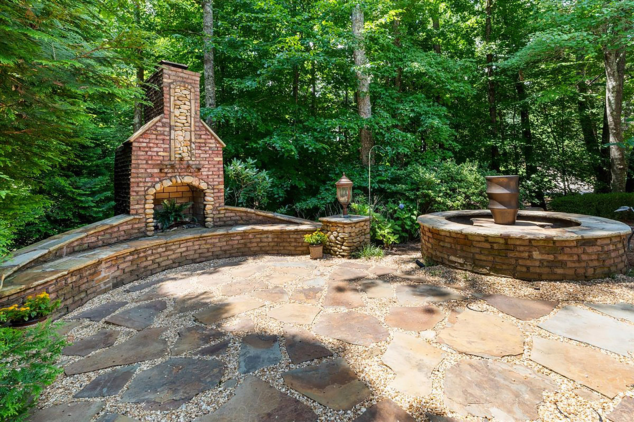  Located in The Amenity-Rich Olde Atlanta Club Golf Community - 物件實景