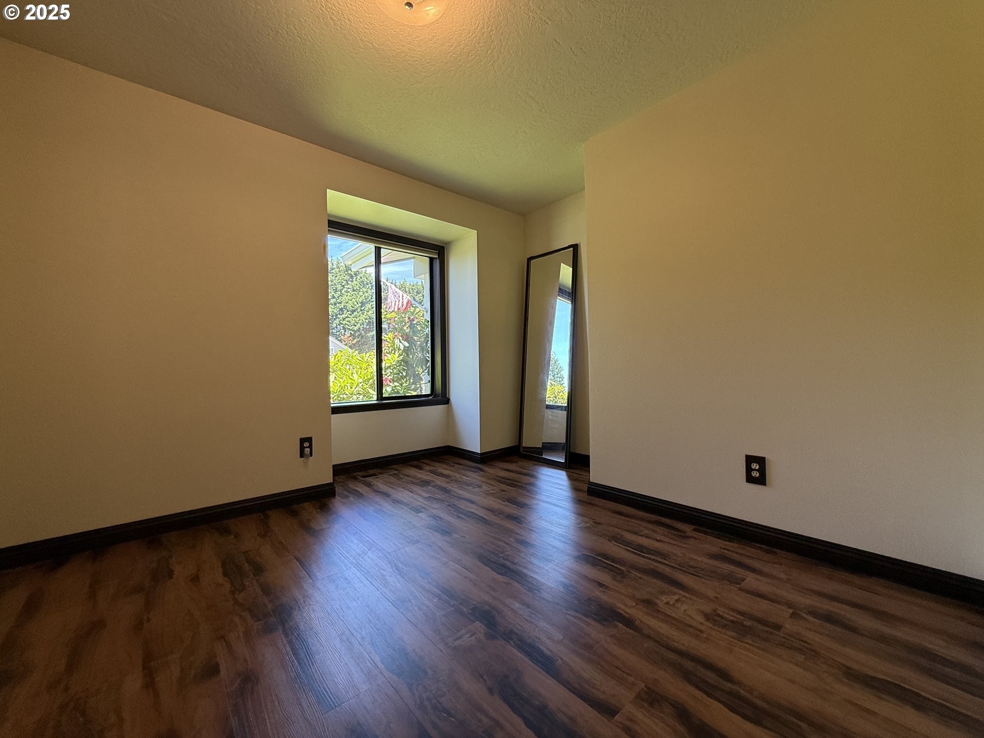 Brookings, Oregon, 97415, United States, 3 Bedrooms Bedrooms, ,2 BathroomsBathrooms,Residential,For Sale,1981548