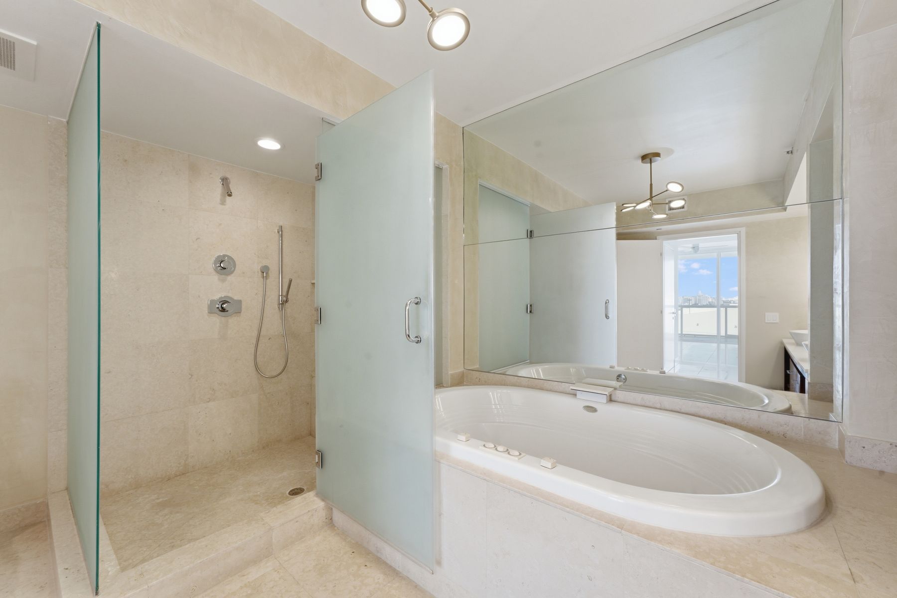  450 Alton Rd, Miami Beach, FL, 33139 - 物件實景