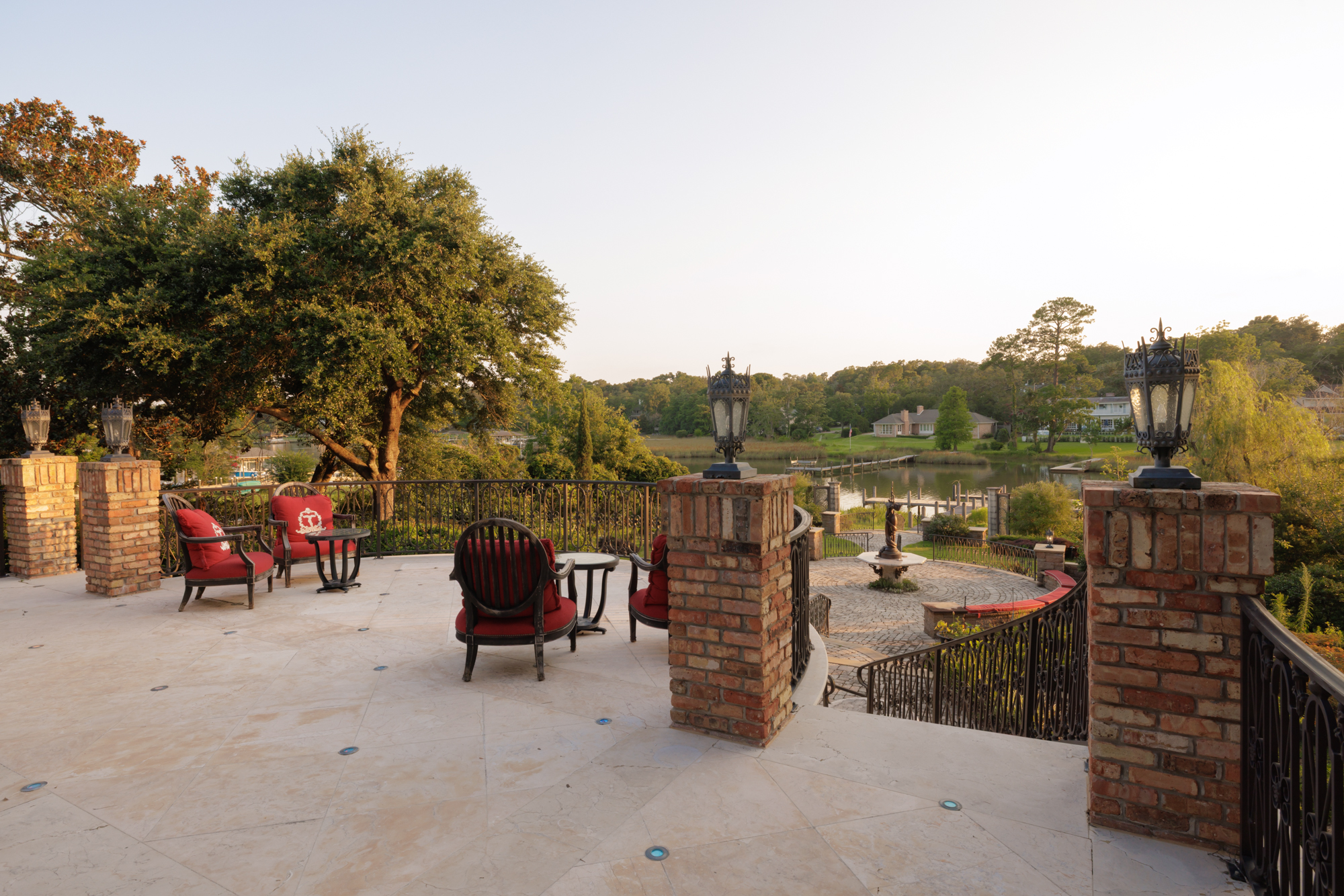  Timeless Tanglewood on Bayou Texar - 物件實景