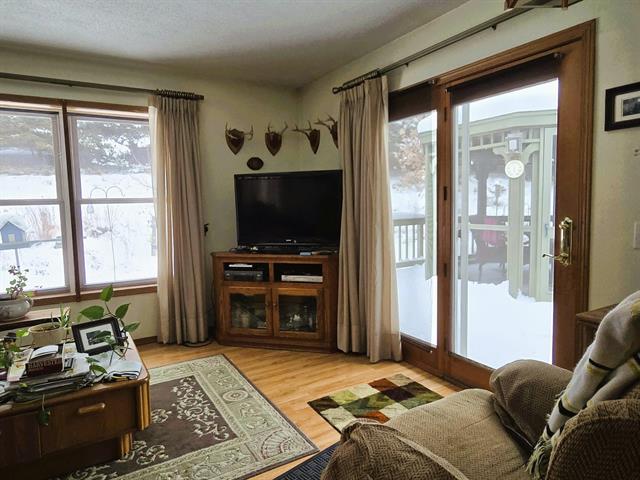 Gays Mills, Wisconsin, 54631, United States, 3 Bedrooms Bedrooms, ,3 BathroomsBathrooms,Residential,For Sale,2006070