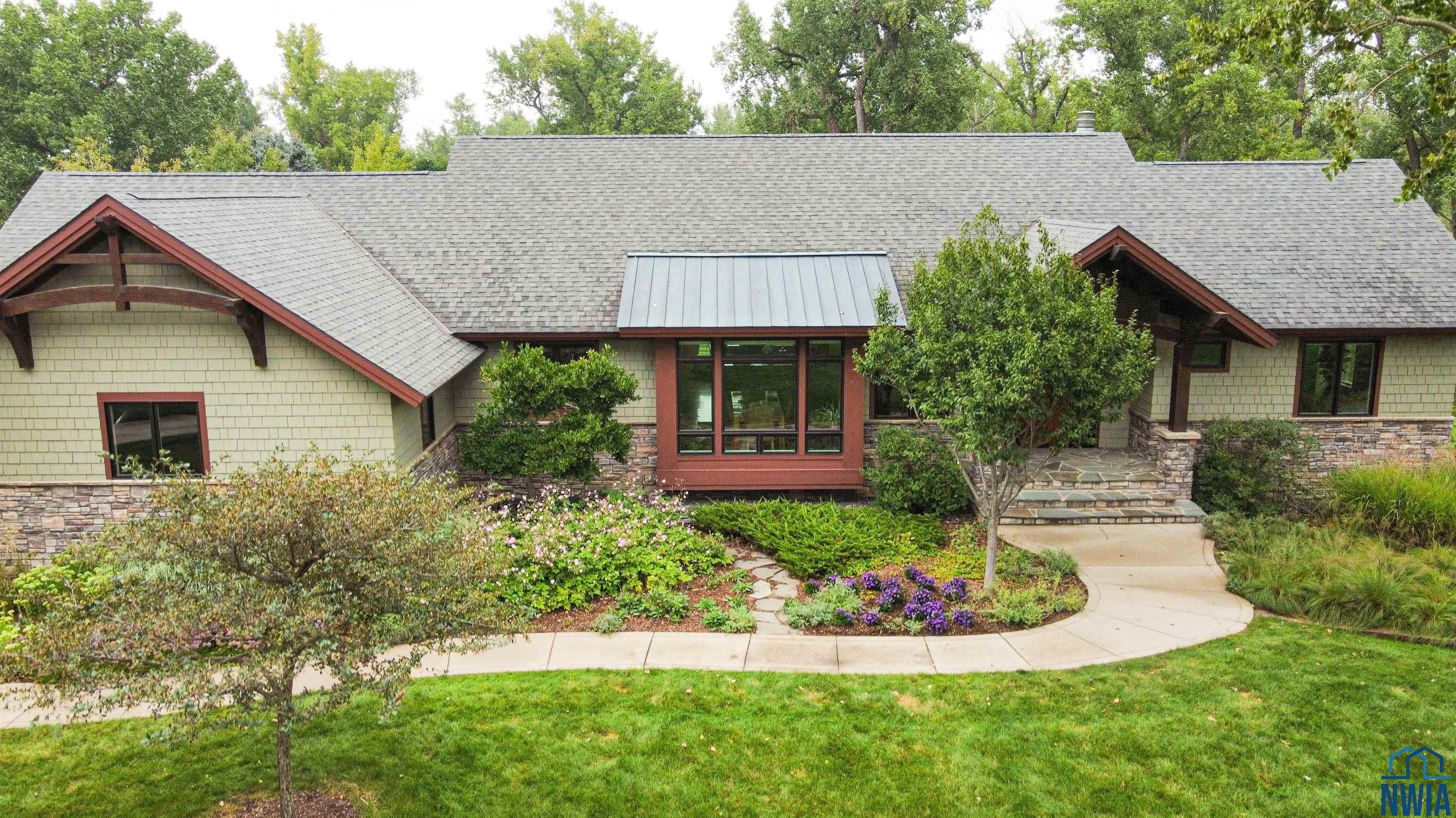 Jefferson, South Dakota, 57038, United States, 5 Bedrooms Bedrooms, ,3 BathroomsBathrooms,Residential,For Sale,1977840